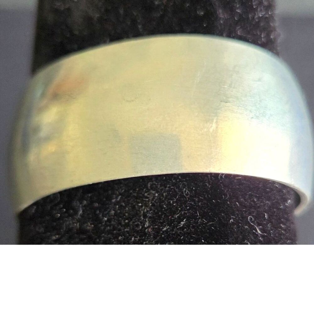 Vintage Silver‑Tone Wide Metal Cuff Bracelet – Minimalist Modernist Style